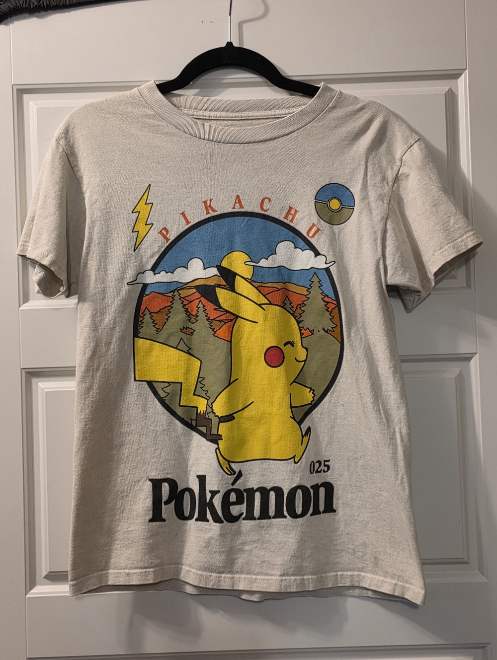 Pokemon Pikachu Tee Size Small